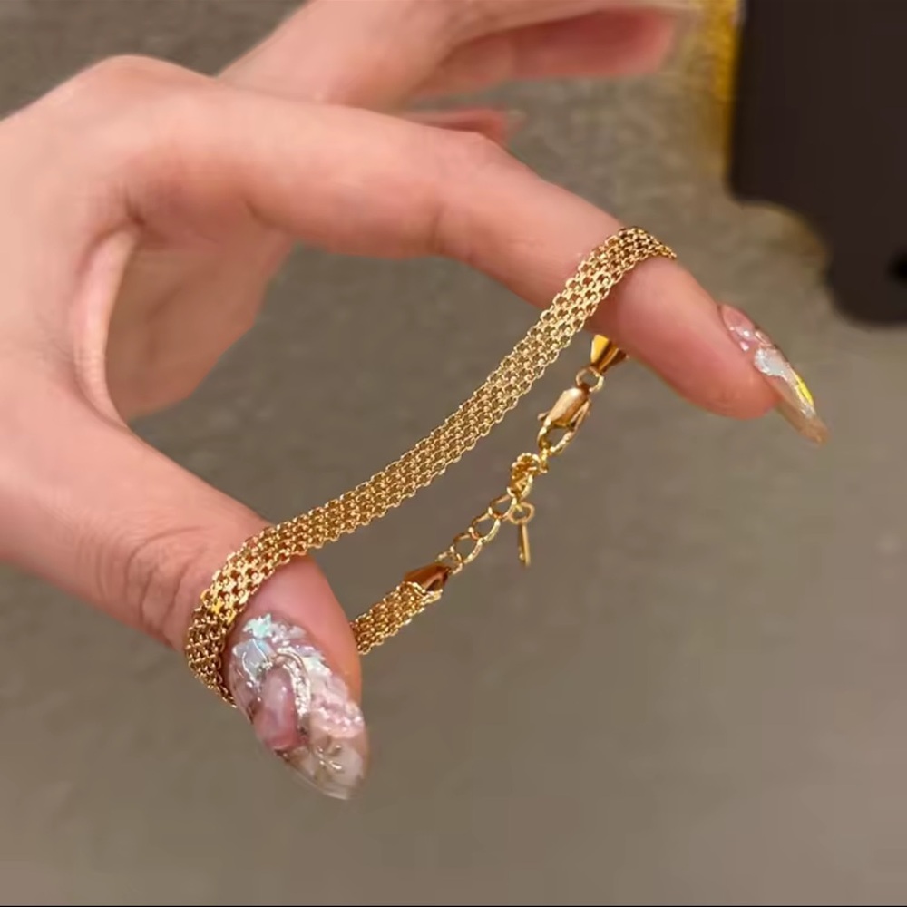 Elegant 18K Gold Chain Bracelet
Stainless Steel Bracelet - Picture 6 of 14